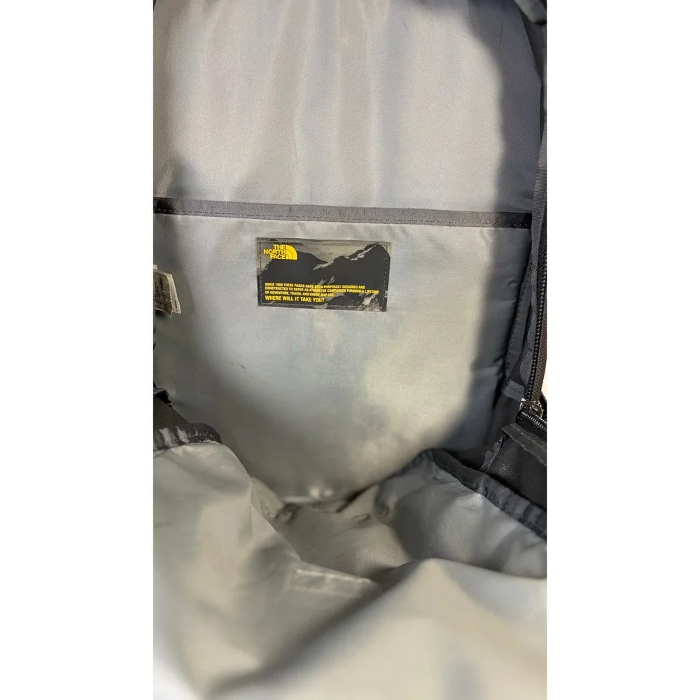 The North Face Vault Backpack Kids OS Black Good FlexVent Laptop School Bag